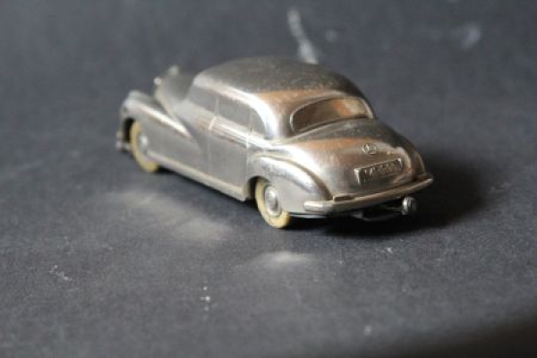 Prämeta Mercedes-Benz 300 Adenauer 1955 Druckgussmodell (1405)